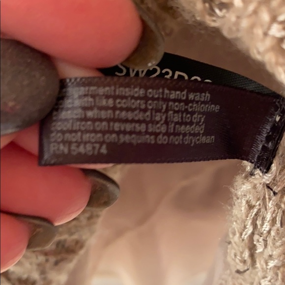 The Limited v neck beige sequin LS sweAter Lg VGC - Picture 7 of 7